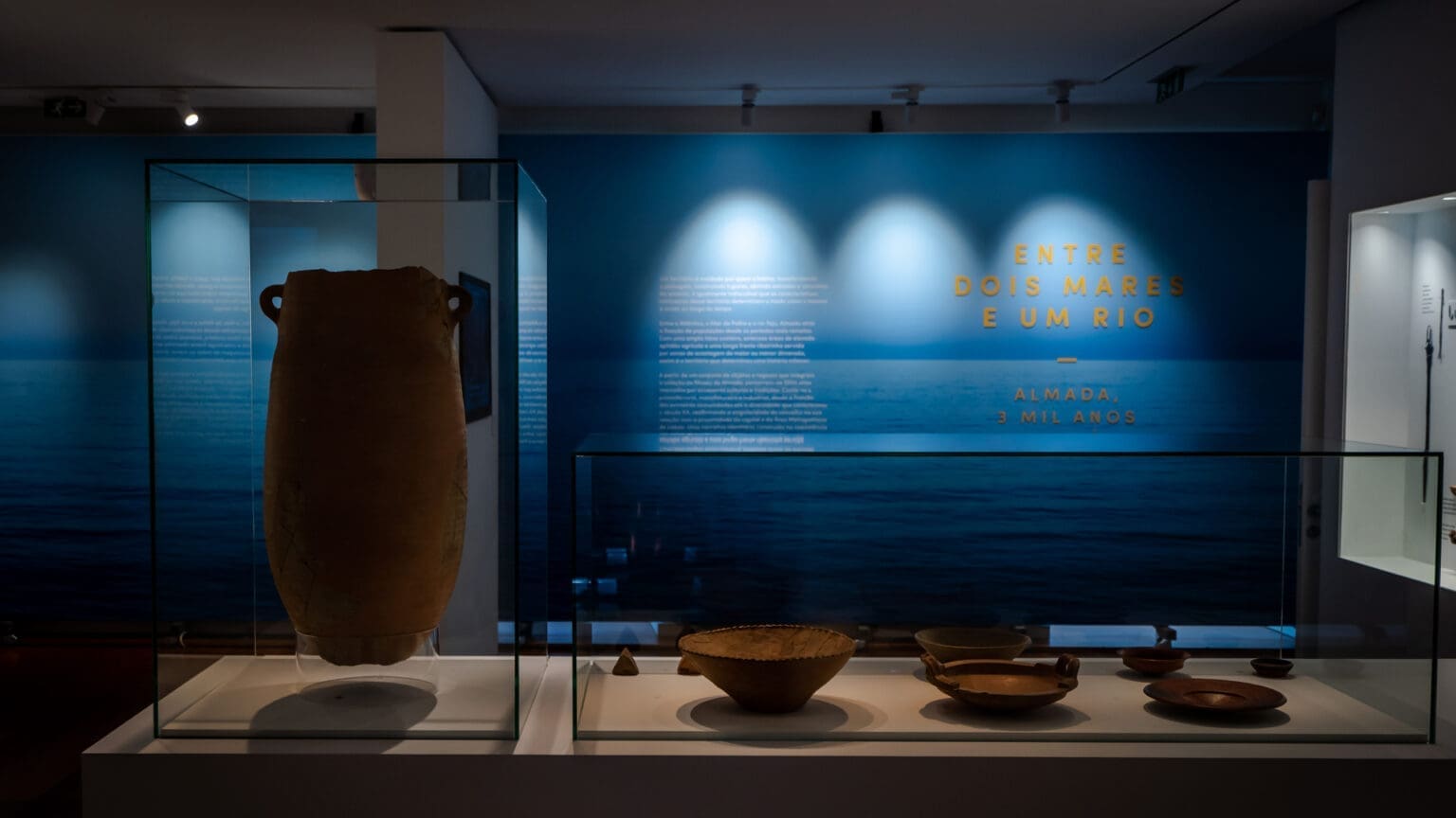 Exposição “Entre Dois Mares e Um Rio: Almada, 3.000 Anos de História” 