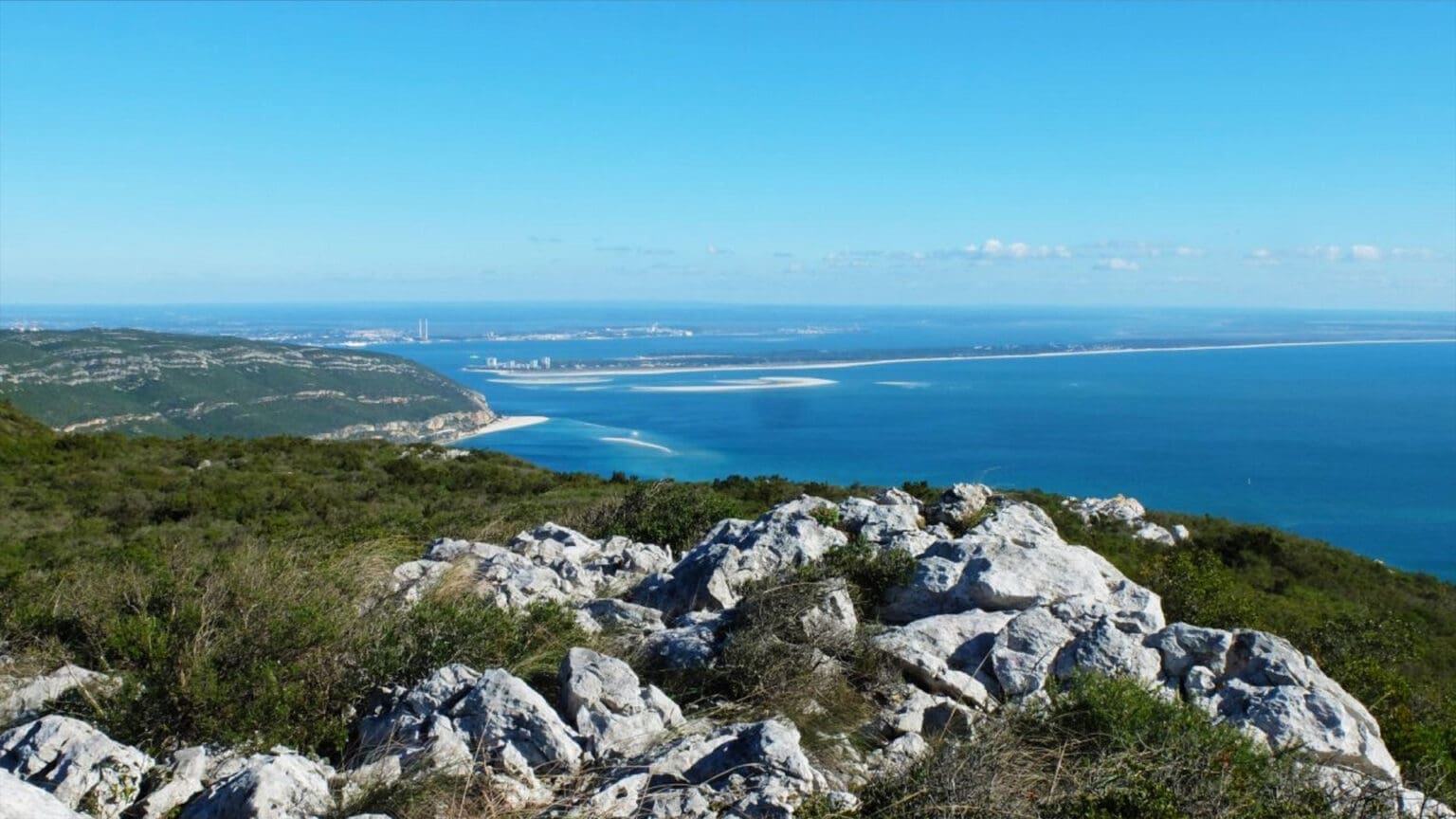 A Desafiante Caminhada de Fim de Ano até ao Ponto Mais Alto da Serra da Arrábida