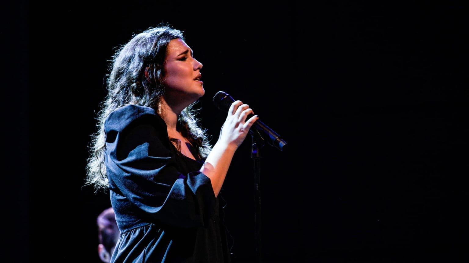 Beatriz Felício: Uma Jovem Promessa do Fado em Concerto no Montijo