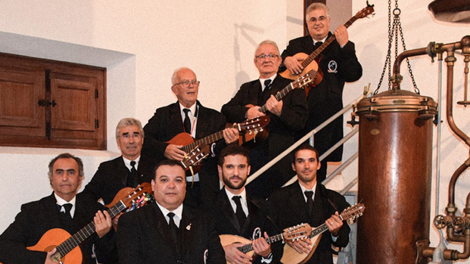 Grupo de Serenatas Sinfonias ao Luar: Lançamento do 2º Trabalho Discográfico e 1º Videoclipe no Montijo