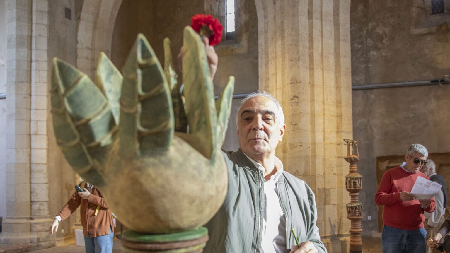 Exposição de escultura em cerâmica “Semente de Liberdade” em Palmela