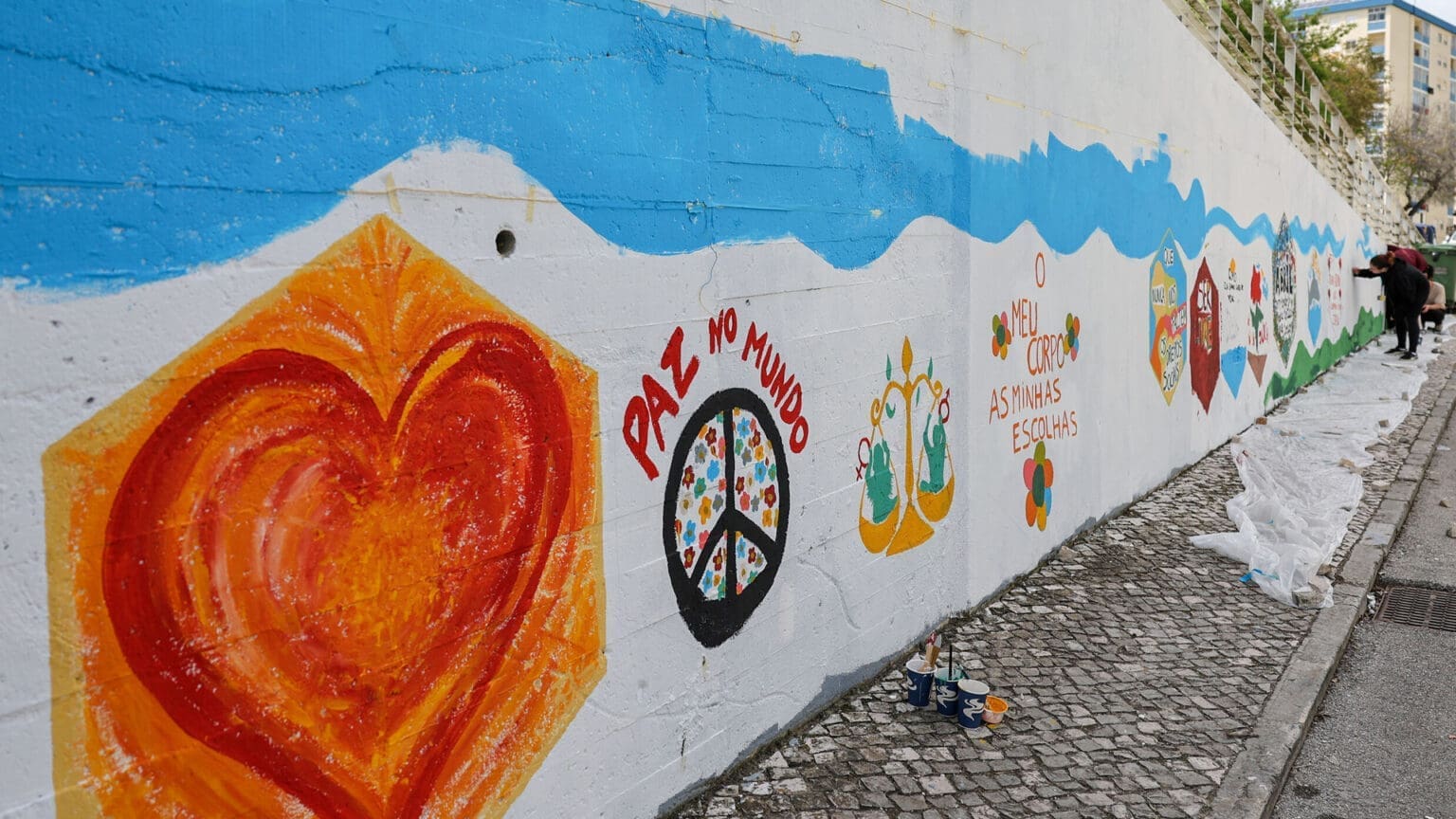 Mural “Liberdade, Querida Liberdade” – Um Tributo à Arte e à Liberdade em Setúbal