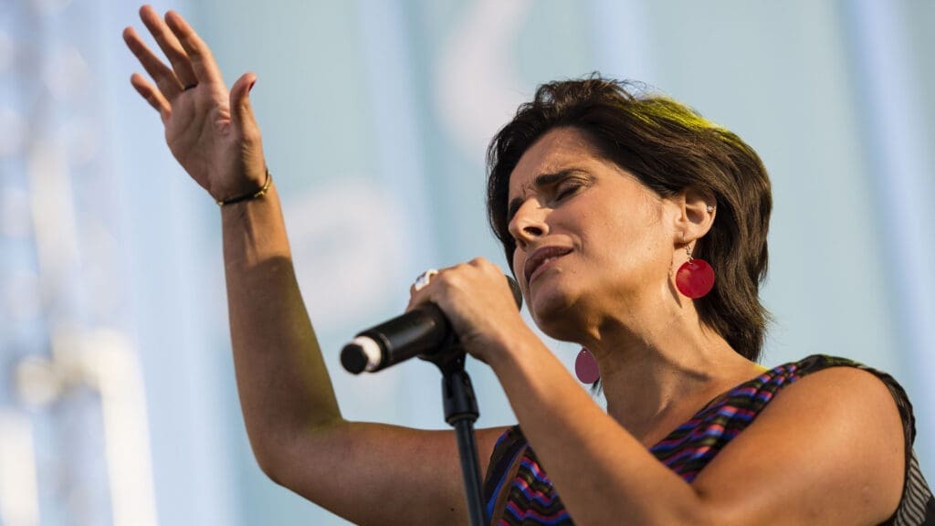 Cristina-Branco-Canta